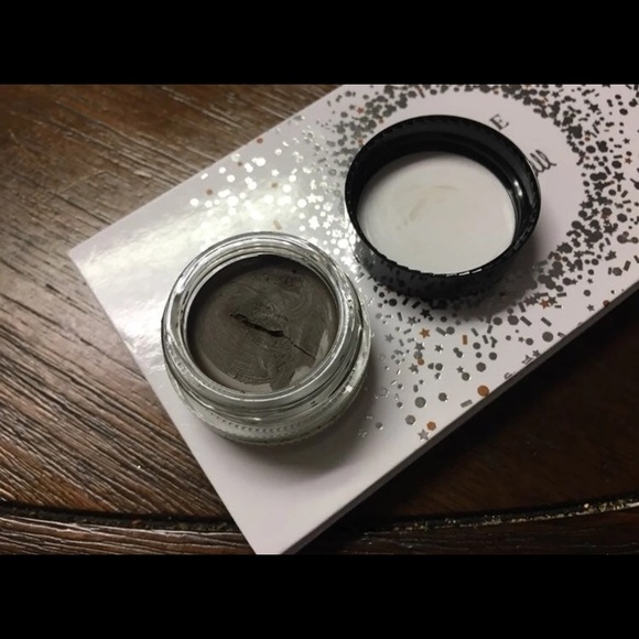 High end makeup bundle*** - Picture 5 of 6